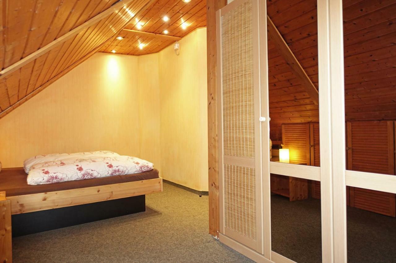 Ferienwohnung Mit Wasserbett Fw3 Saalfeld Saale Exterior photo
